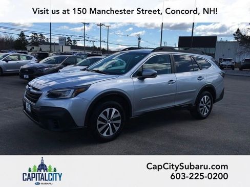 Used 2020 Subaru Outback Premium AWD/4WD image 3