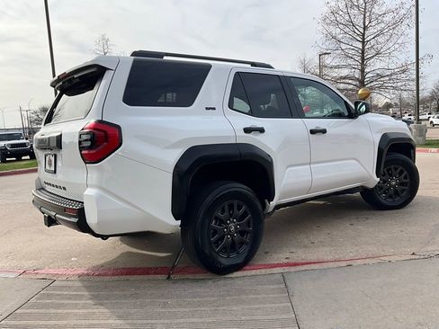 Used 2025 Toyota 4Runner SR5 image 6