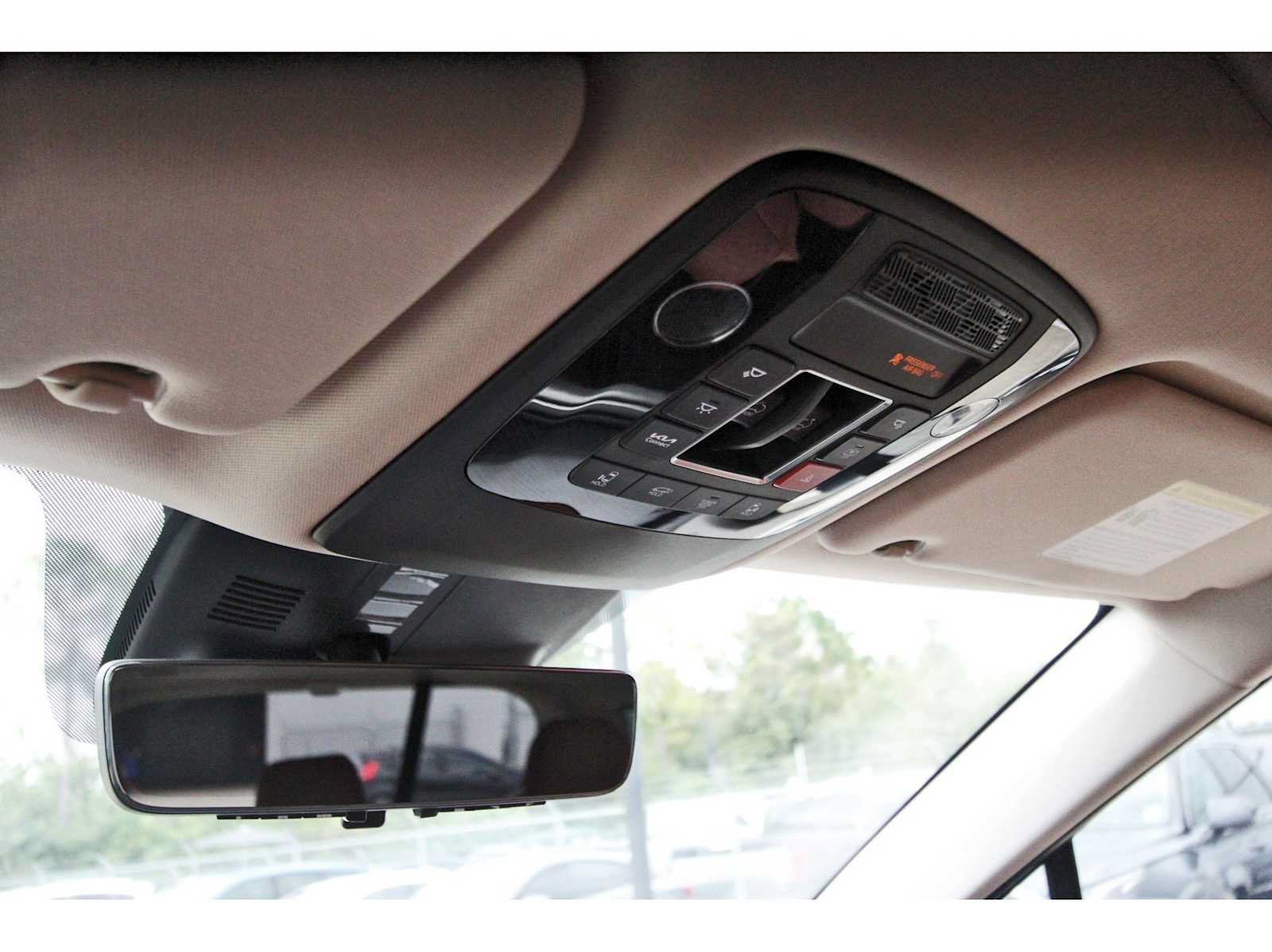 Used 2025 Kia Carnival SX Prestige FWD image 22