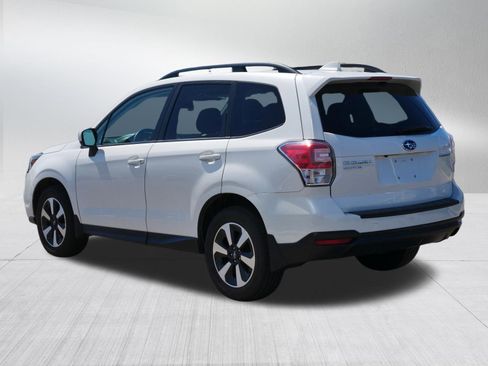 Used 2017 Subaru Forester 2.5i Premium AWD/4WD image 5