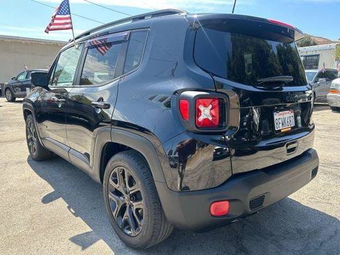 Used 2018 Jeep Renegade Altitude FWD image 5