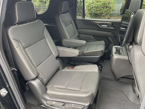 New 2026 GMC Yukon XL Elevation w/ Elevation Premium Package AWD/4WD image 28