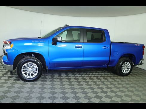 Used 2023 Chevrolet Silverado 1500 LT AWD/4WD image 17