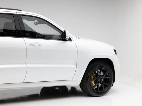 Used 2020 Jeep Grand Cherokee Trackhawk AWD/4WD image 31