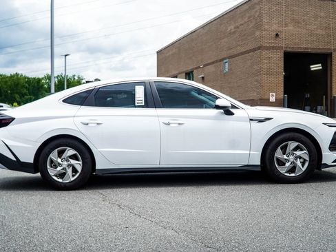 Used 2025 Hyundai Sonata SE FWD image 6