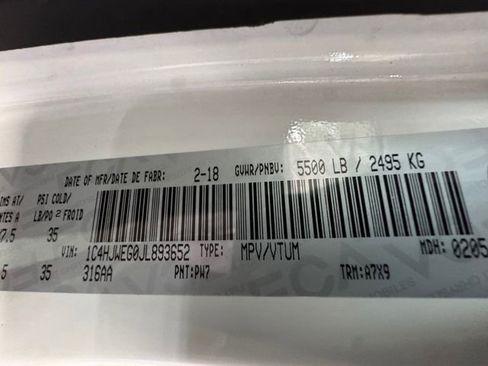 Used 2018 Jeep Wrangler Unlimited Sahara image 28