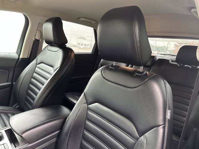 Certified 2024 Ford Edge SEL w/ Convenience Package AWD/4WD image 3
