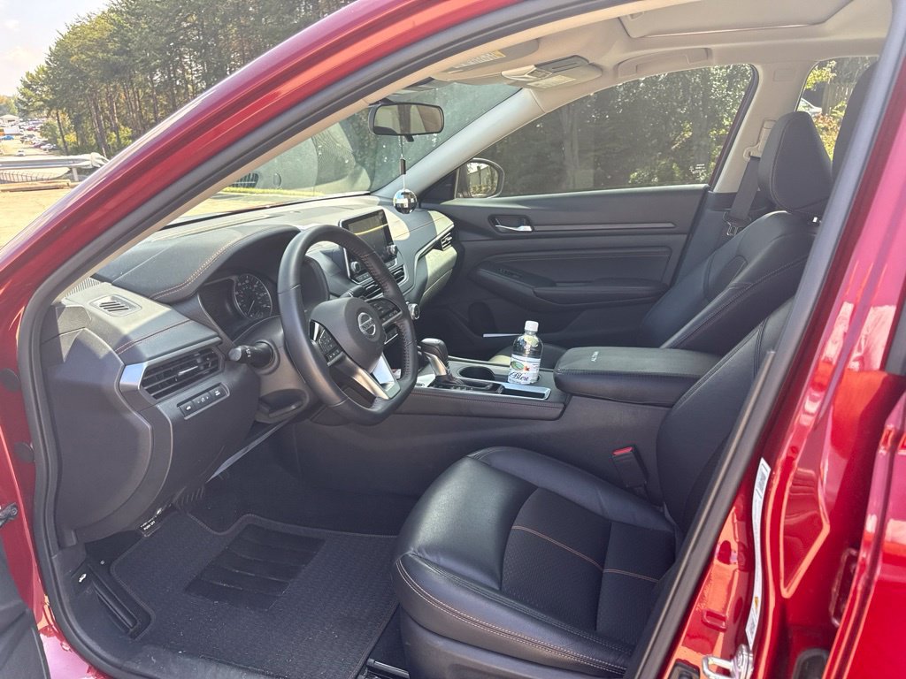 Used 2021 Nissan Altima 2.5 SR w/ SR Premium Package FWD image 18