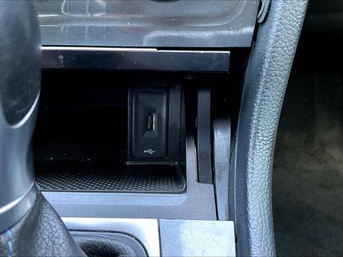 Used 2013 Volkswagen GTI w/Sunroof & Navi image 23