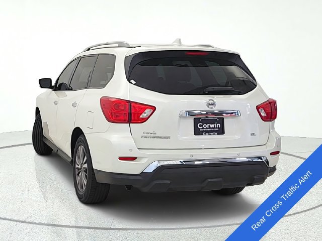 Used 2019 Nissan Pathfinder SL FWD image 4