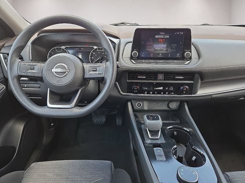 Used 2023 Nissan Rogue SV AWD/4WD image 9