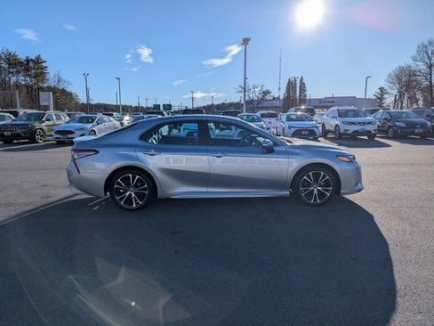 Used 2019 Toyota Camry SE image 7
