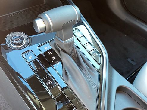 New 2026 Kia Niro EX image 17