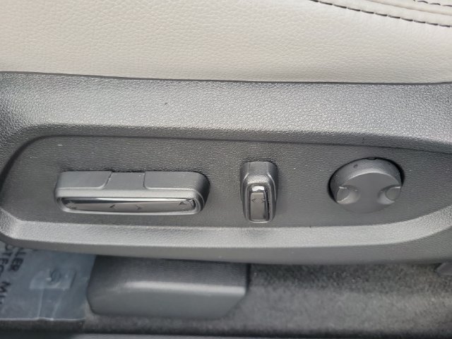 Certified 2025 Honda Pilot EX-L image 18
