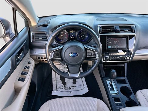 Used 2018 Subaru Outback 2.5i Premium image 20