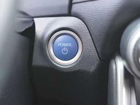 Used 2021 Toyota RAV4 SE w/ Weather & Moonroof Package AWD/4WD image 28