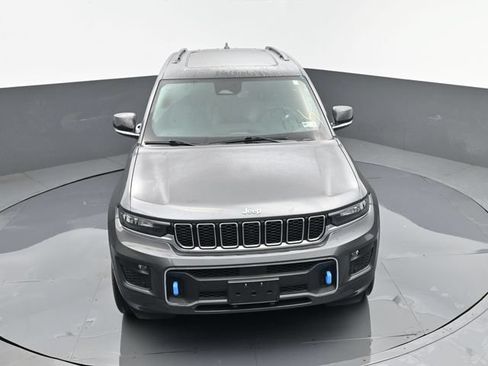 Used 2022 Jeep Grand Cherokee Overland w/ Luxury Tech Group IV AWD/4WD image 23