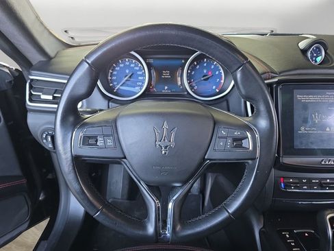 Used 2017 Maserati Ghibli image 12