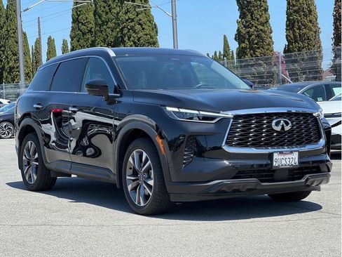 Used 2025 INFINITI QX60 Luxe FWD image 3