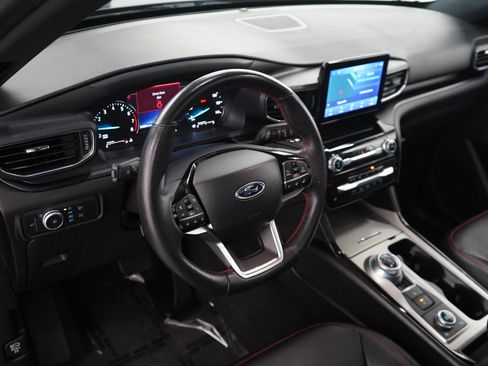 Used 2022 Ford Explorer ST-Line AWD/4WD image 21