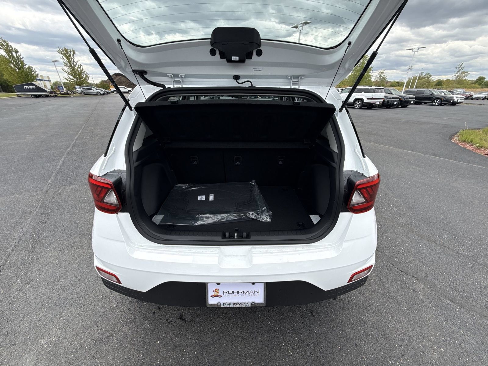 Used 2026 Hyundai Venue SEL FWD image 26