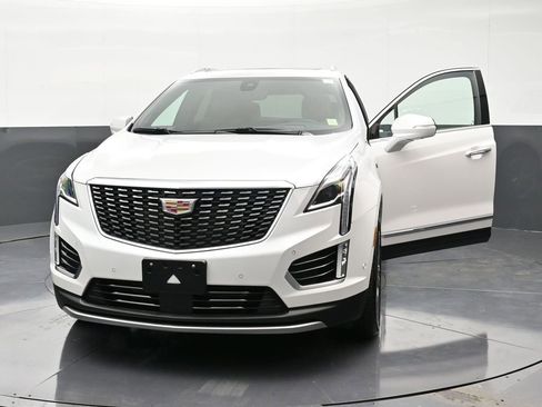 Used 2026 Cadillac XT5 Premium Luxury w/ Driver Assist Package image 8