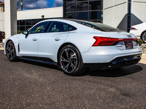 Used 2024 Audi e-tron GT Premium Plus image 4