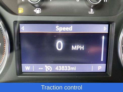 Used 2020 Buick Enclave Essence image 22