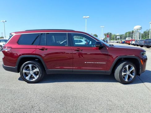 Used 2026 Jeep Grand Cherokee L Limited AWD/4WD image 2