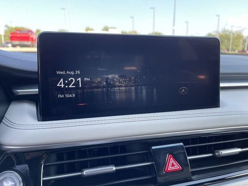 Used 2025 Genesis G70 2.5T RWD image 19