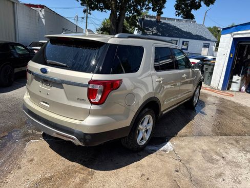 Used 2017 Ford Explorer XLT w/ Equipment Group 202A AWD/4WD image 5