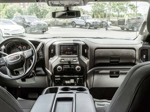 Used 2021 GMC Sierra 1500 4x4 Crew Cab w/ Sierra Value Package image 8