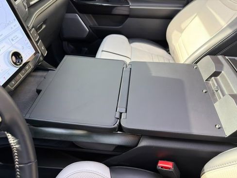 Used 2024 Ford F150 Lightning Platinum image 46