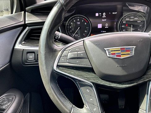 Used 2020 Cadillac XT5 Premium Luxury FWD image 16