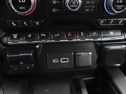 Used 2022 Chevrolet Silverado 3500 High Country w/ Safety Package II AWD/4WD image 43