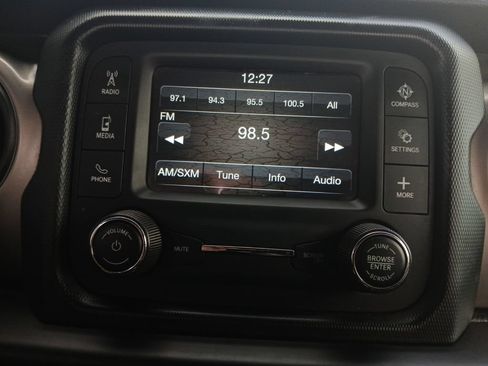 Used 2019 Jeep Wrangler Sport AWD/4WD image 8