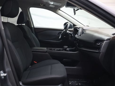 Used 2023 Nissan Rogue S AWD/4WD image 9