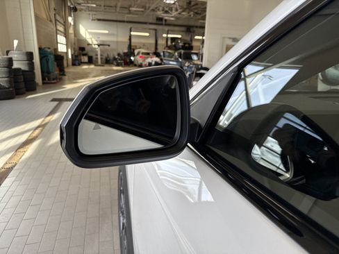 Used 2025 BMW X2 xDrive28i w/ Convenience Package image 10