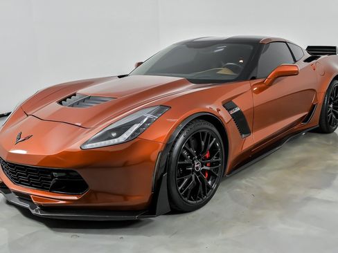 Used 2016 Chevrolet Corvette Z06 w/ 3LZ Preferred Equipment Group RWD image 5