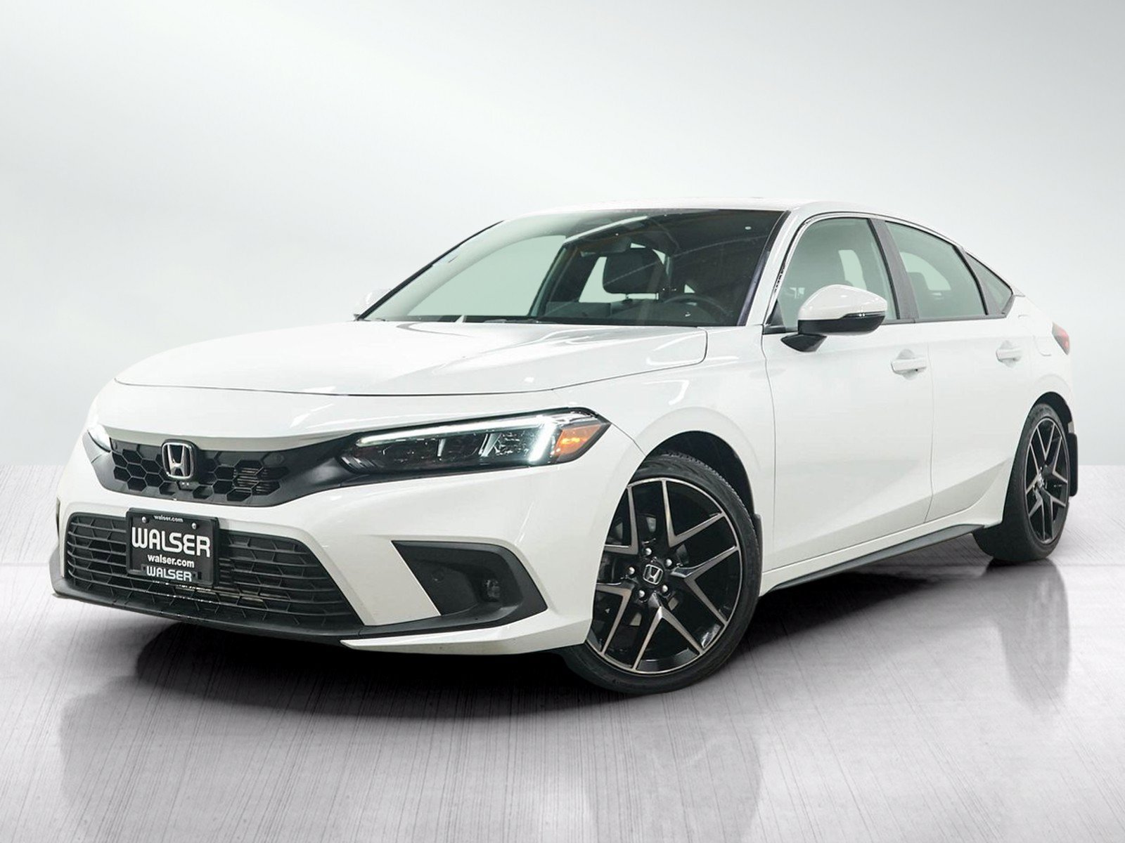 Used 2024 Honda Civic Sport Touring image 2