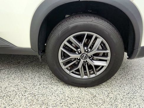 Used 2024 Nissan Rogue S FWD image 9