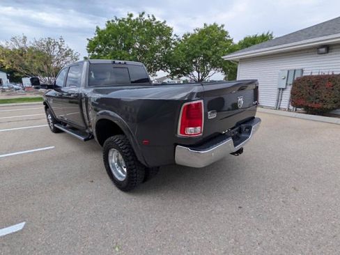 Used 2018 RAM 3500 Laramie Longhorn w/ Cold Weather Group AWD/4WD image 3