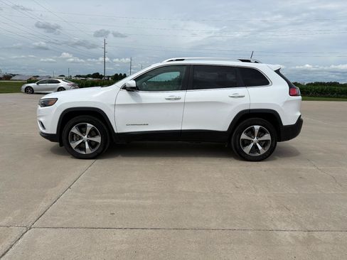 Used 2020 Jeep Cherokee Limited AWD/4WD image 3