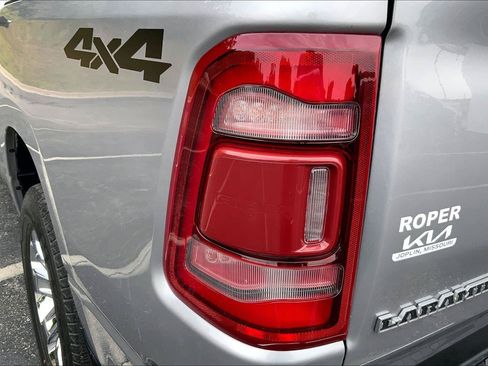 Used 2024 RAM 1500 Laramie AWD/4WD image 28