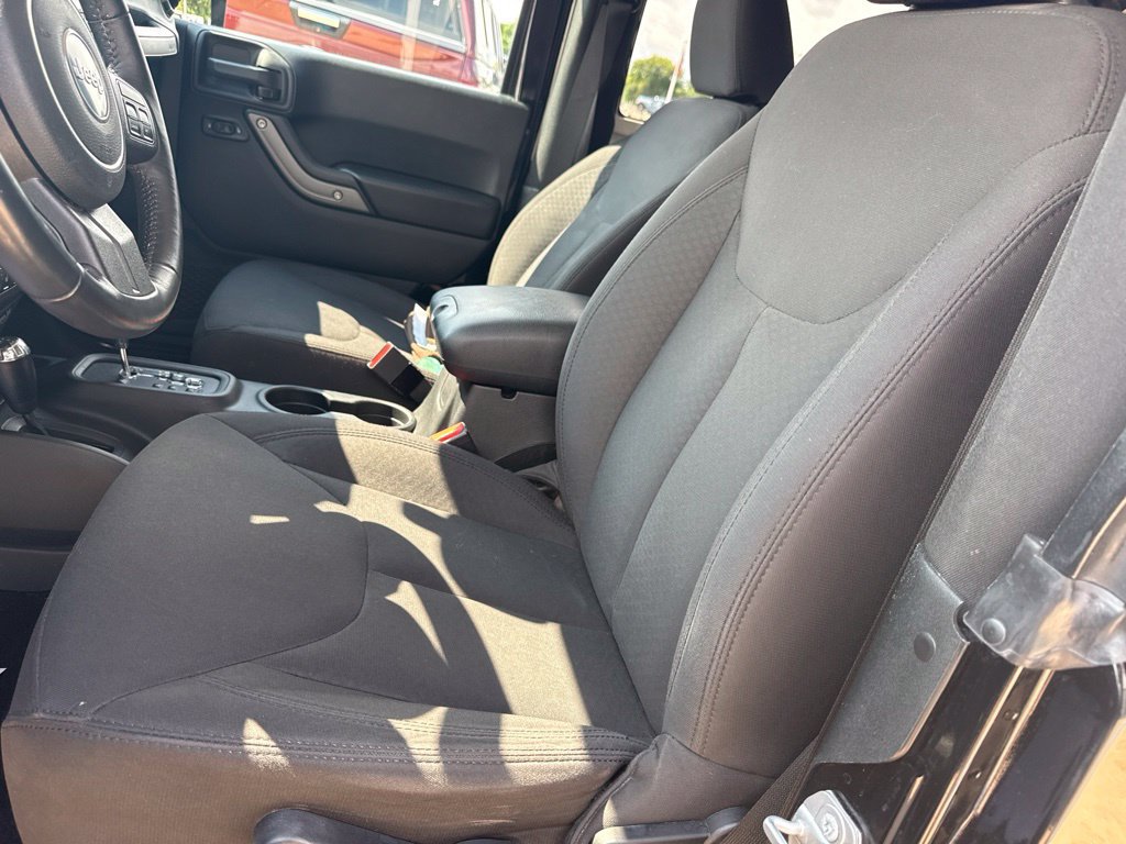 Used 2018 Jeep Wrangler Sport AWD/4WD image 8