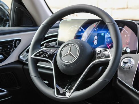 New 2026 Mercedes-Benz E 350 4MATIC Sedan image 15