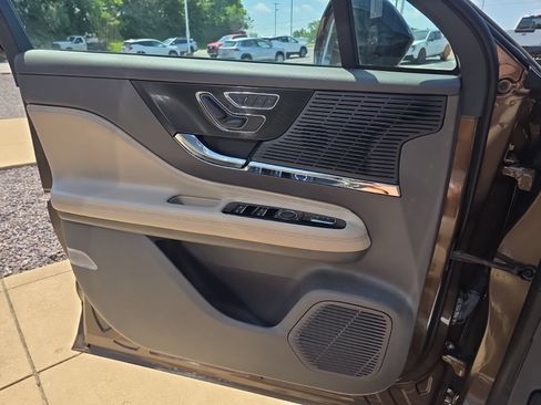 Used 2022 Lincoln Corsair FWD image 22