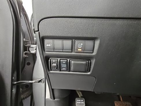 Used 2018 Nissan Armada SL w/ Premium Package image 29