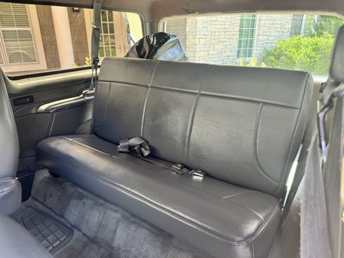 Used 1993 Ford Bronco XLT AWD/4WD image 12