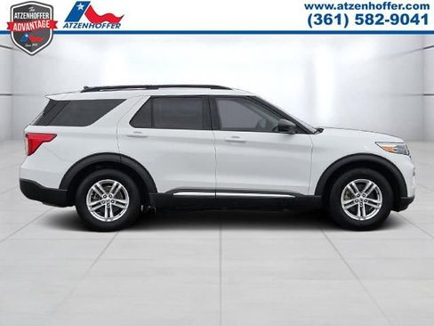 Used 2023 Ford Explorer XLT w/ Equipment Group 202A RWD image 2
